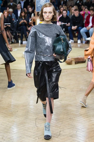 Look 2
